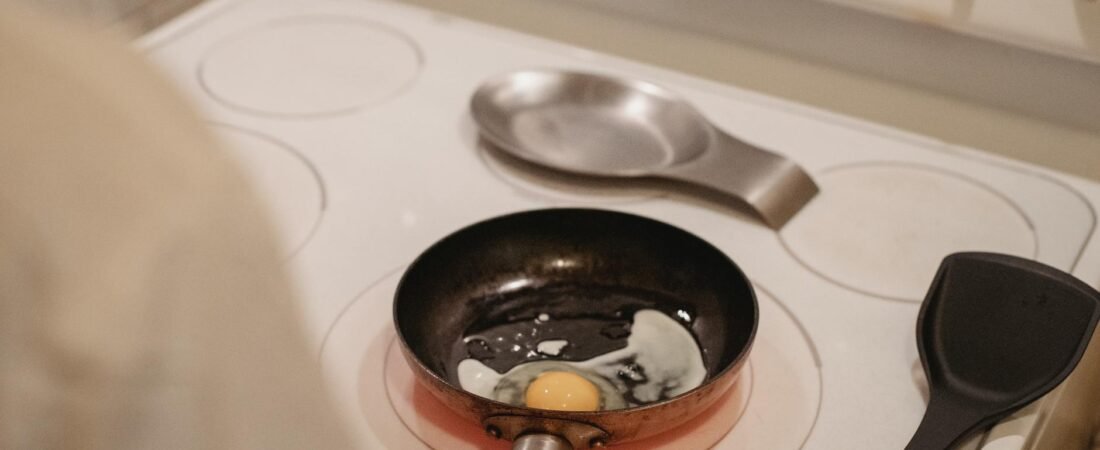 The Cookware Mistake That Makes Food Stick Even When the Pan Says Nonstick
